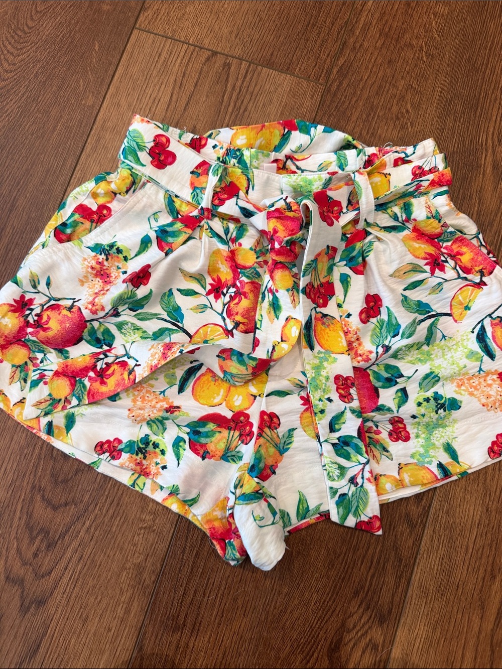 Lauren Conrad sz S Floral Citrus Tie-Waist Women's Shorts - White